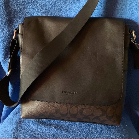coach men's charles messenger bag